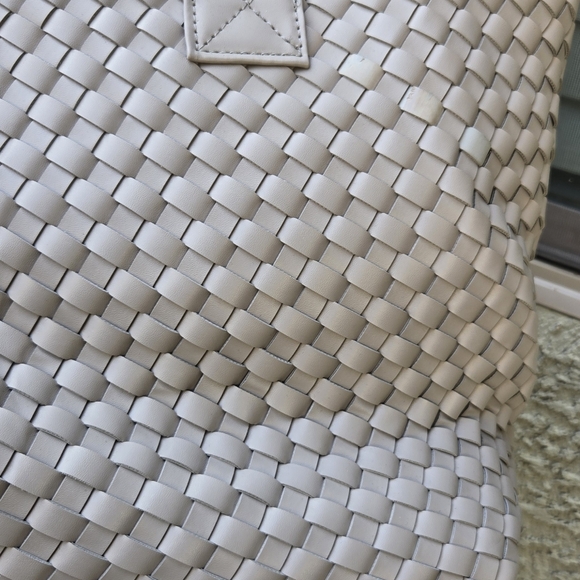 Expressions NYC Large Beige Woven Tote Bag - Picture 5 of 13